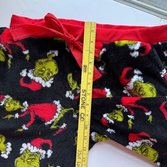 Grinch Christmas Sleep Pants and Matching Slippers - Picture 7 of 12